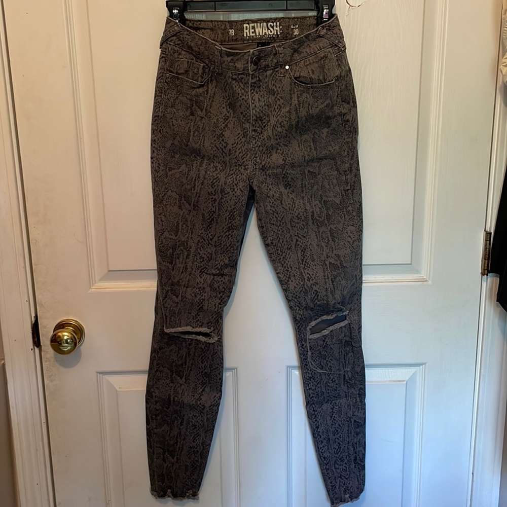 Size 7/28waist